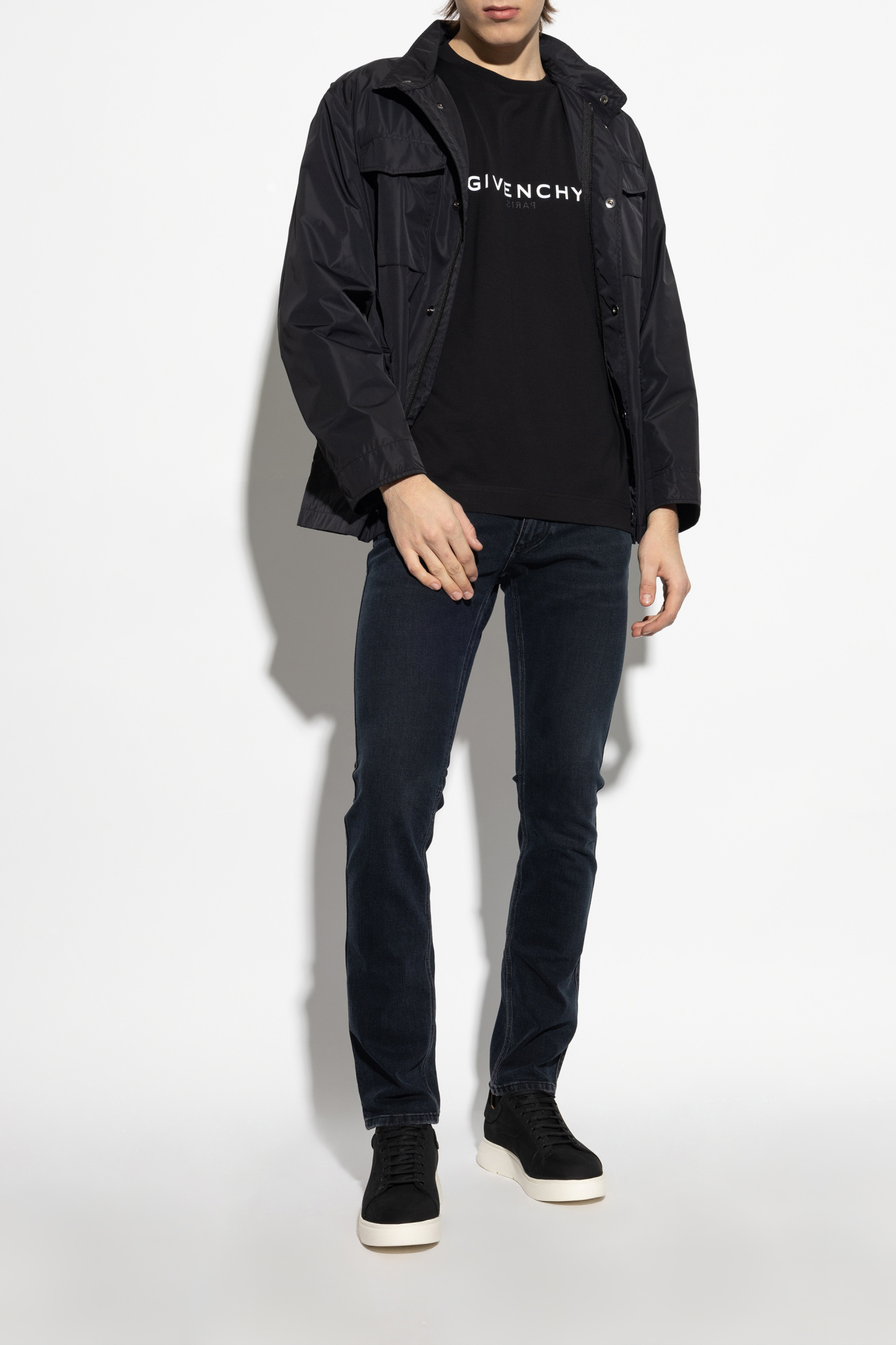 Czarny T-shirt z logo Givenchy - Vitkac Polska